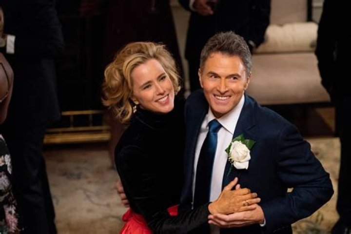 Unveiling The Secrets Of Tea Leoni's Enduring Marriage