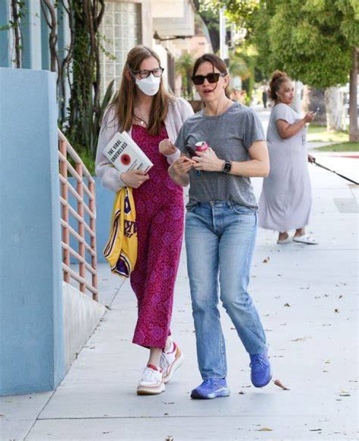 Violet Affleck's Date Of Birth - Complete Guide