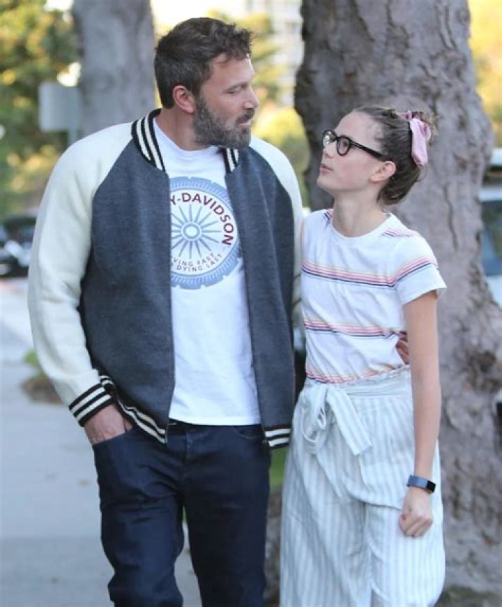 Violet Afflecks Height: How Tall Is The Actress In Feet?